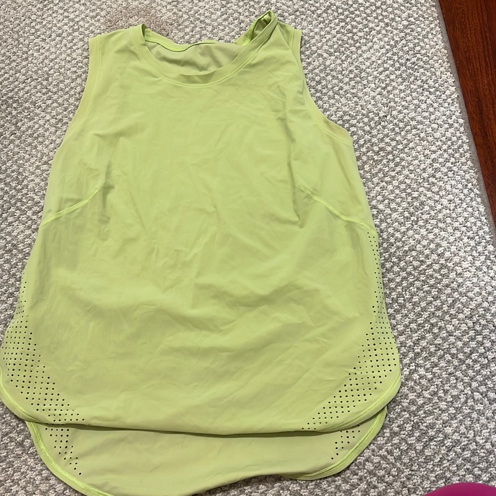 Lululemon quick drying shirt. Size 6